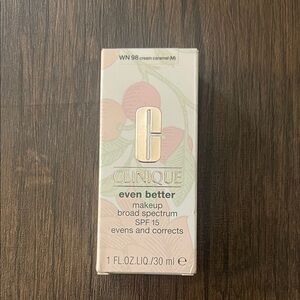 Clinique Even Better Foundation - WN 98 Cream Caramel